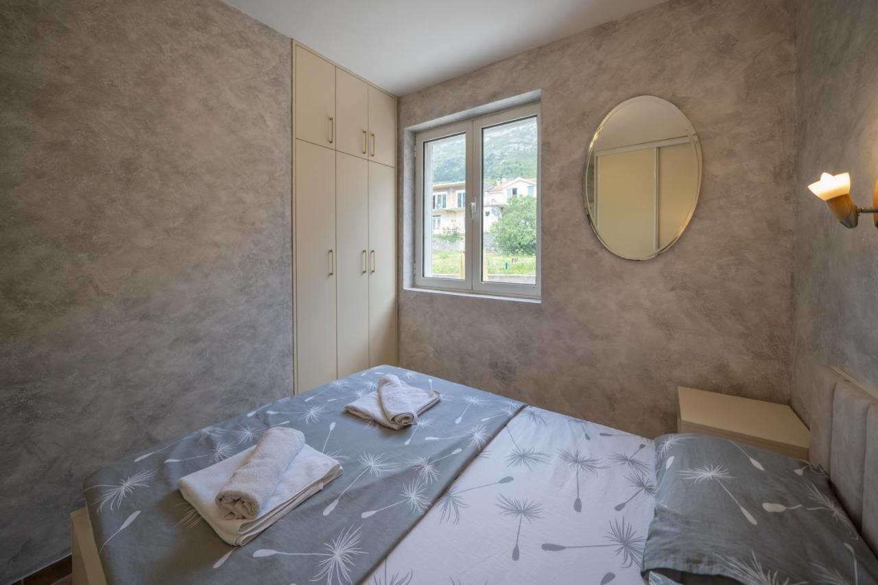Apartman Anja Рисан Екстериор снимка