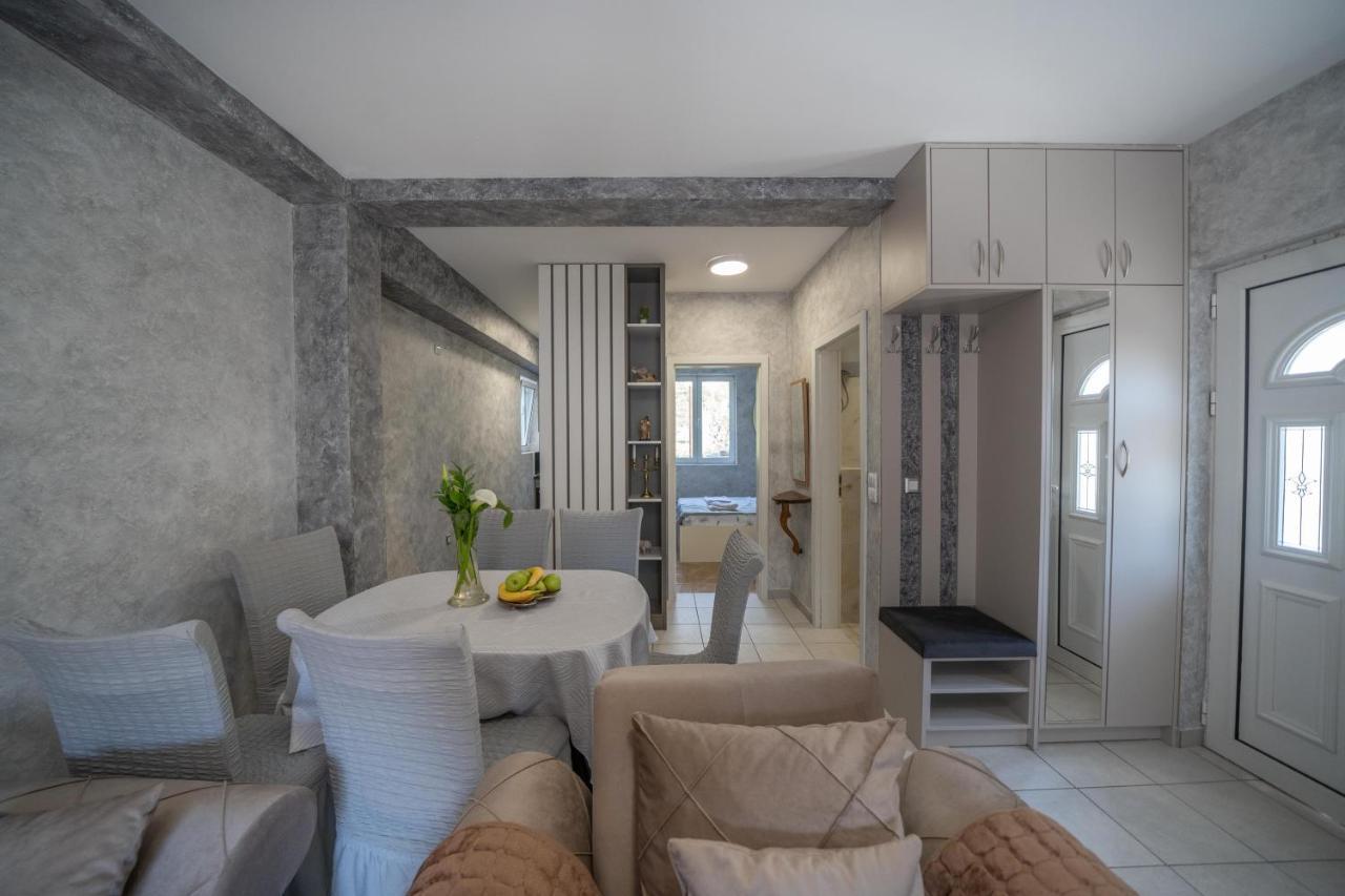 Apartman Anja Рисан Екстериор снимка
