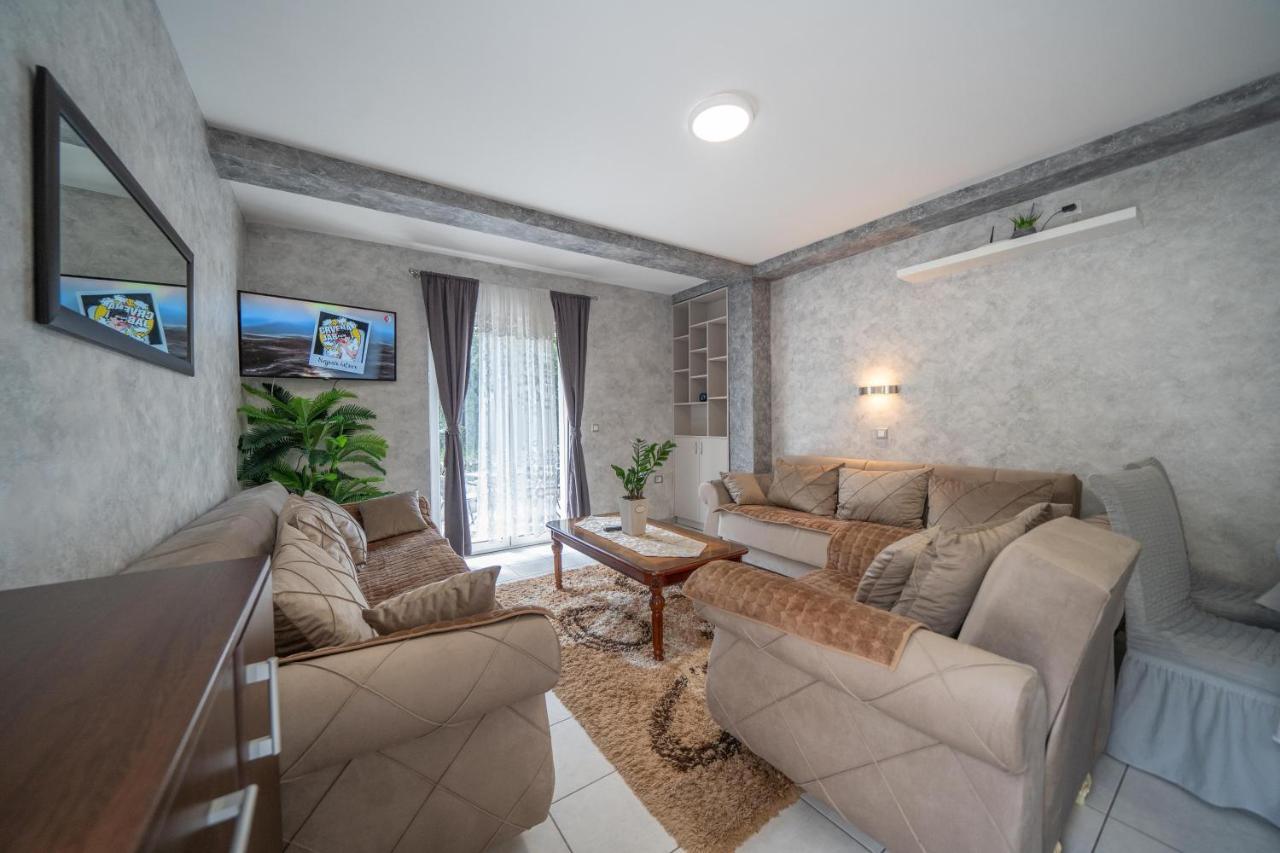 Apartman Anja Рисан Екстериор снимка
