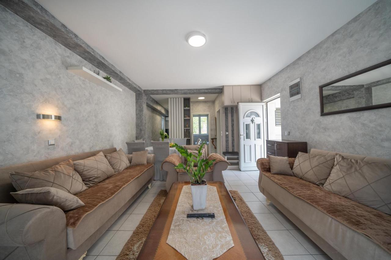 Apartman Anja Рисан Екстериор снимка