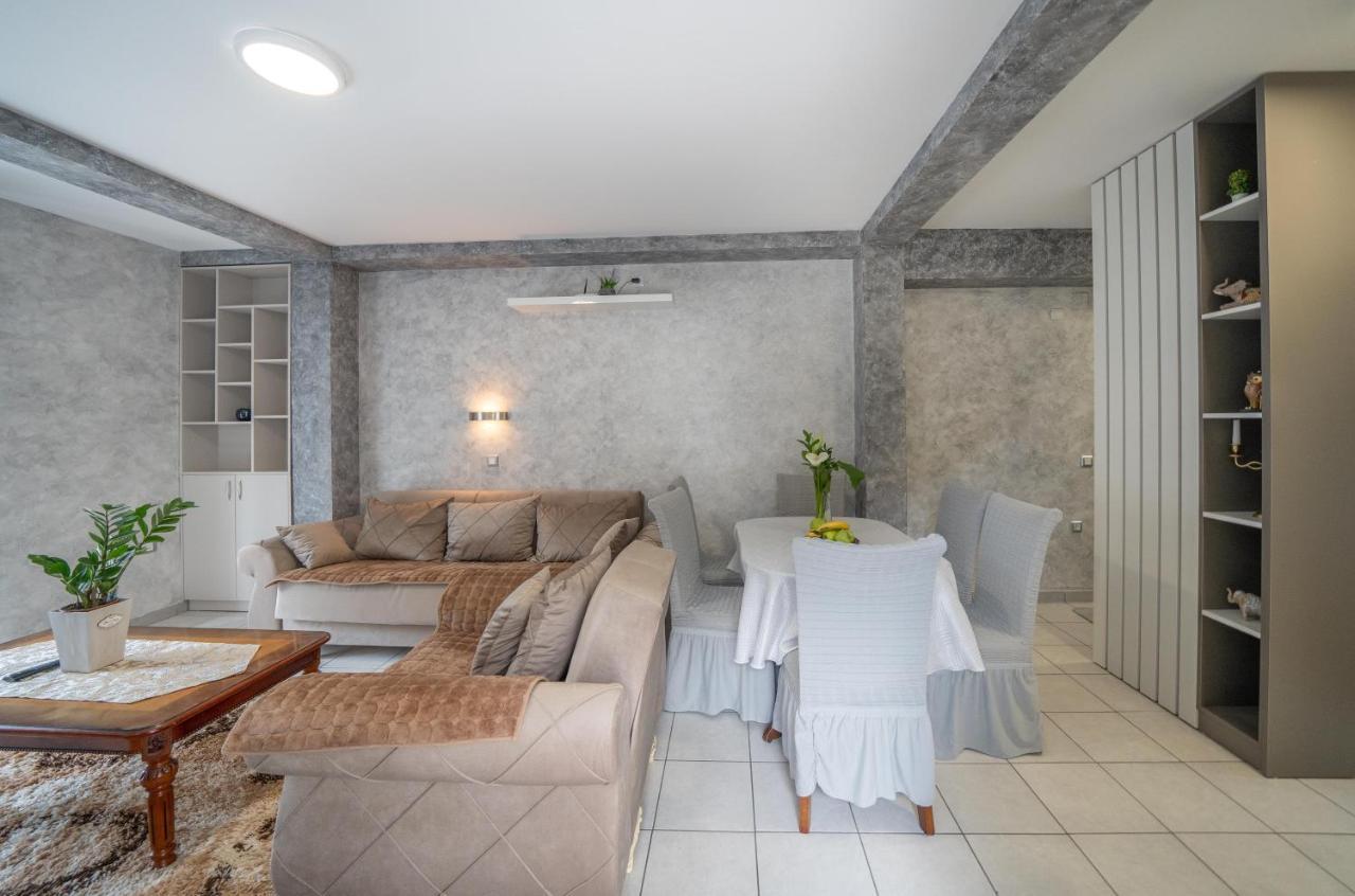 Apartman Anja Рисан Екстериор снимка