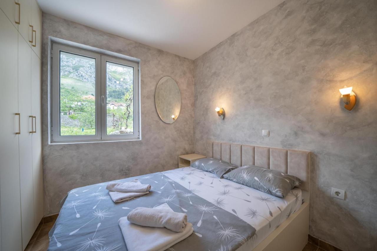 Apartman Anja Рисан Екстериор снимка