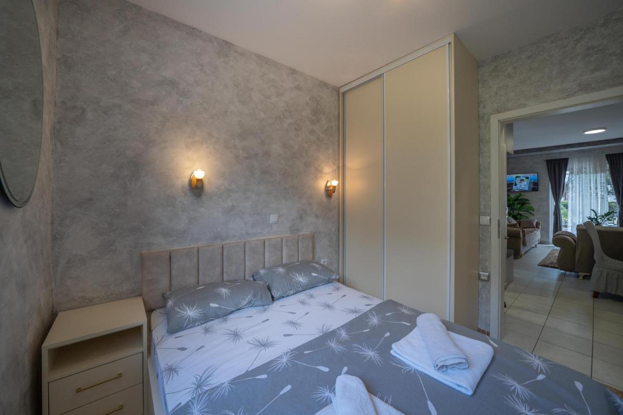 Apartman Anja Рисан Екстериор снимка